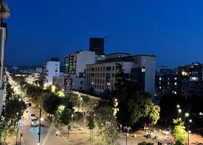 Urban Center * Τίρανα